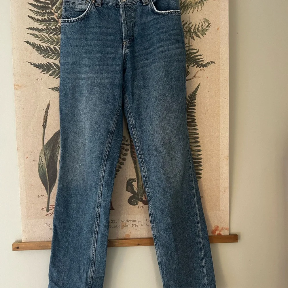 Free People We the Free Curvy Siren Low Rise Straight Leg Jean size 26 - Picture 4 of 6